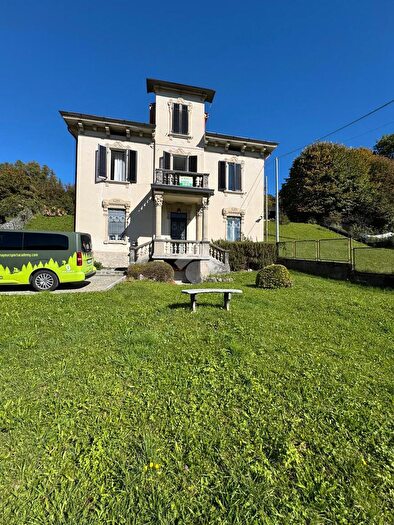 Casa con 6 locali in vendita in Via Provinciale, Centro Valle Intelvi