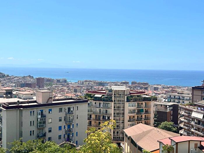 Appartamento con 5 locali in affitto in Via La Mennolella, Carmine Alto, Salerno