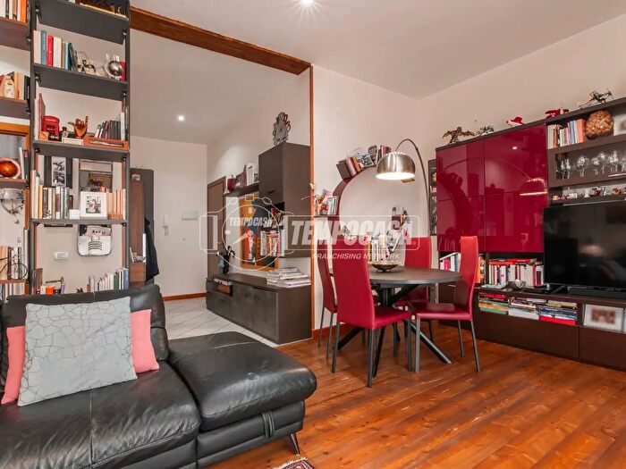 Appartamento quadrilocale in vendita in Via Torriani, Como