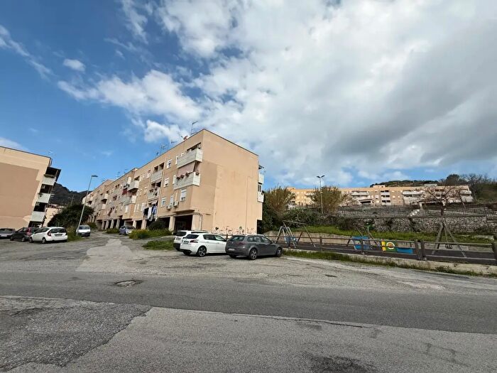 Appartamento quadrilocale in vendita in Viale Giostra Coop Casa Nostra, Messina