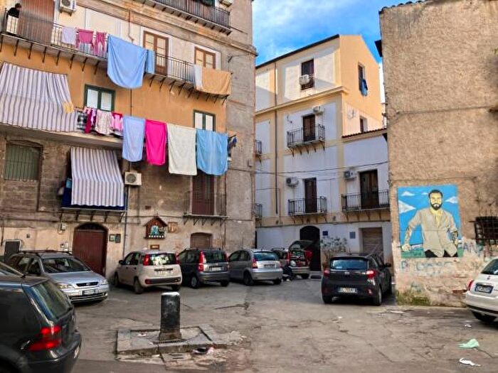 Appartamento bilocale in vendita in Vicolo Primo Appalto, Palermo