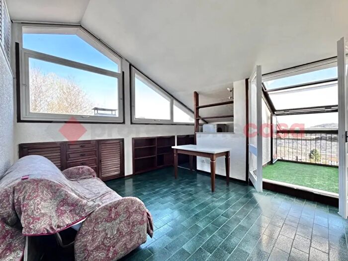 Appartamento bilocale in vendita in Via per Colazza, Pisano