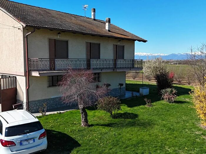 Casa con 5 locali in vendita in Frazione Buretto, Bene Vagienna
