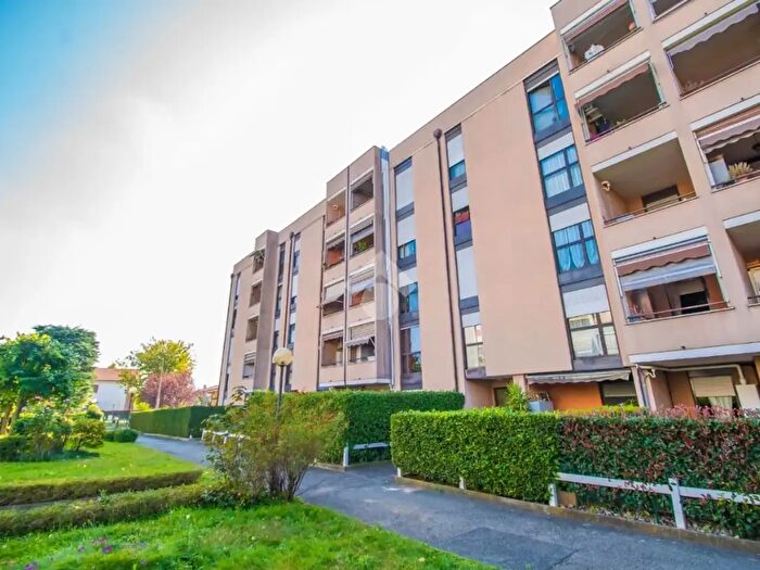 Appartamento con 5 locali in vendita in Via Uligini, Rivarolo Canavese