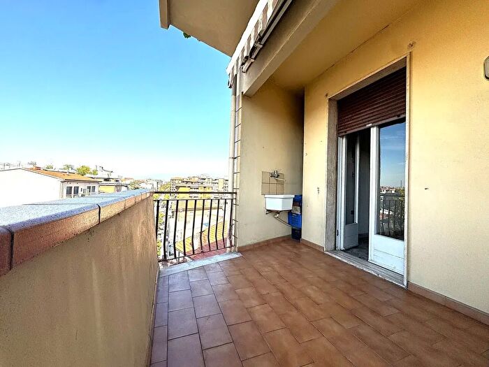 Appartamento quadrilocale in vendita in Viale Montegrappa, Prato