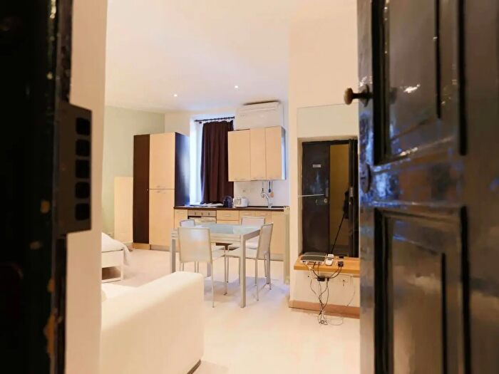 Appartamento monolocale in affitto in Ripa di Porta Ticinese, Milano