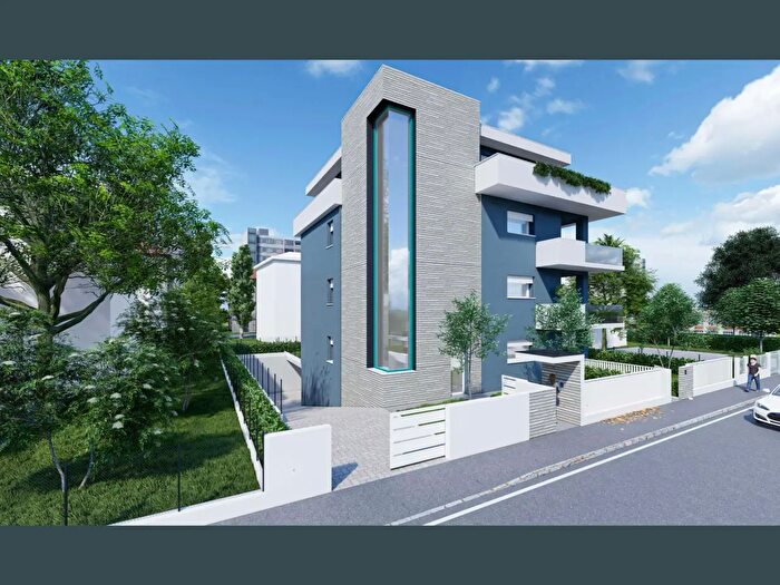 Appartamento con 6 locali in vendita in Modena