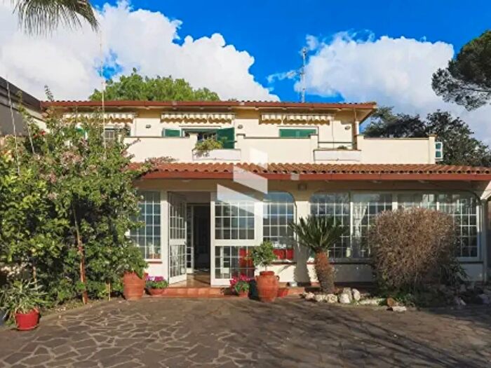 Casa con 6 locali in vendita in Via Don Umberto Terenzi, Roma