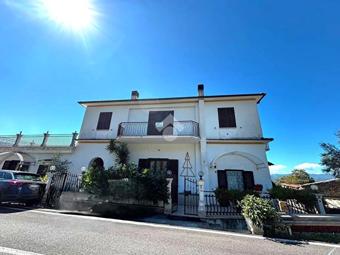 Appartamento con 5 locali in vendita in Contrada Montore, Subiaco