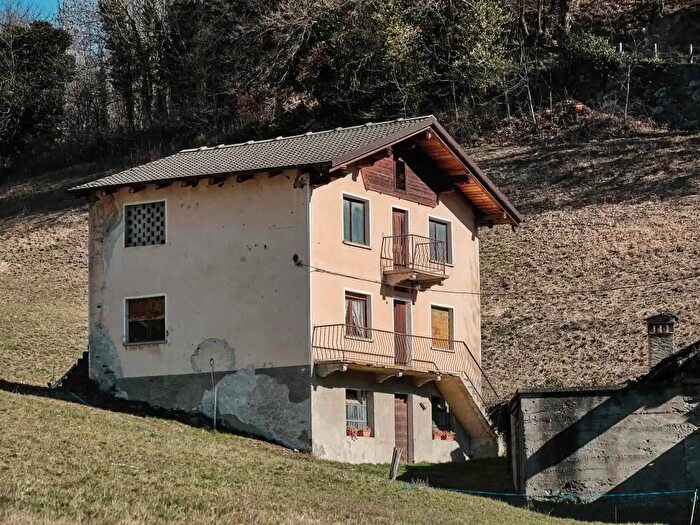 Casa con 10 locali in vendita in Frazione La Plantaz, Verrayes