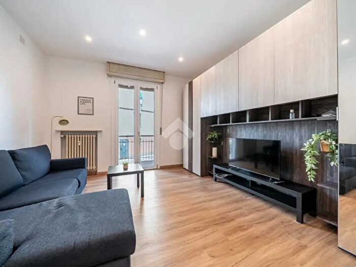 Appartamento trilocale in vendita in Via Giovanni Battista Lulli, Reggio Emilia