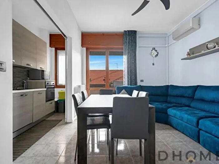 Appartamento trilocale in vendita in Via Edmondo De Amicis Melz, Melzo