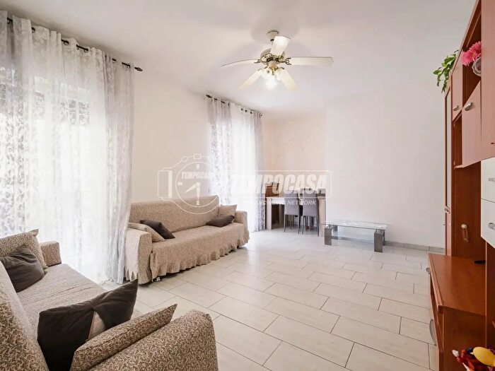 Appartamento in vendita in Via Zeveto, Chiari