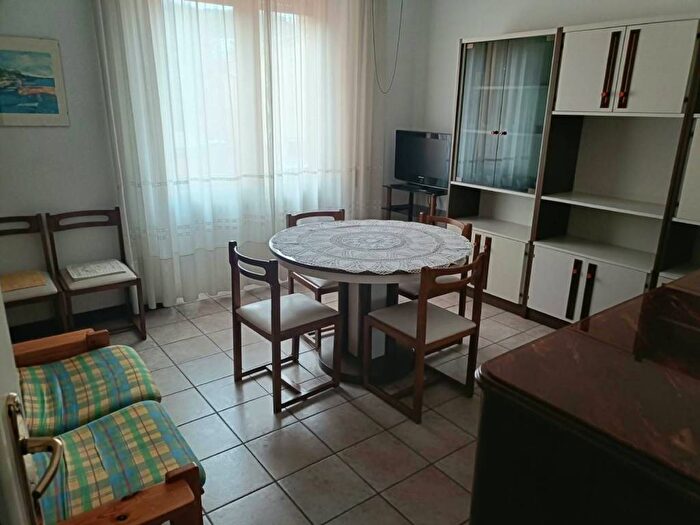 Appartamento trilocale in affitto in VIALE SERAFINI, Centro, Fabriano