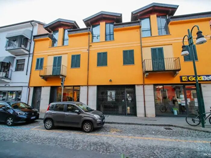 Appartamento trilocale in affitto in Via Roma, Chivasso