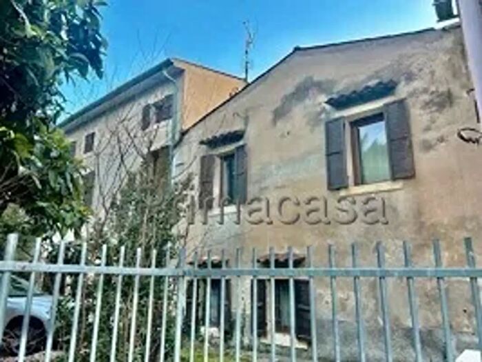 Casa con 8 locali in vendita in Via Alberto Bolla, San Pietro In Cariano