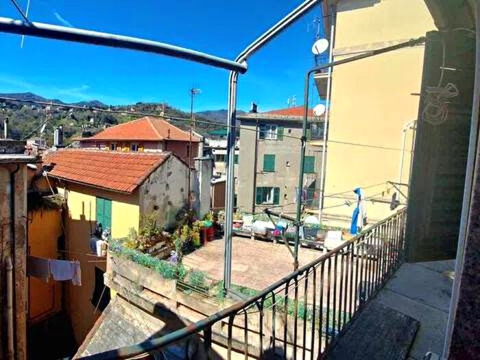Appartamento trilocale in affitto in Via Monte Cimone, Bolzaneto, Genova