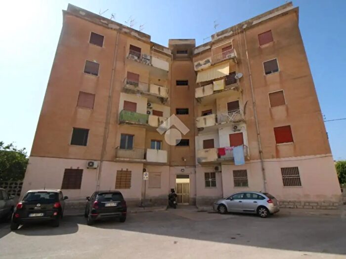 Appartamento trilocale in vendita in Via Ciullo d'Alcamo, Erice