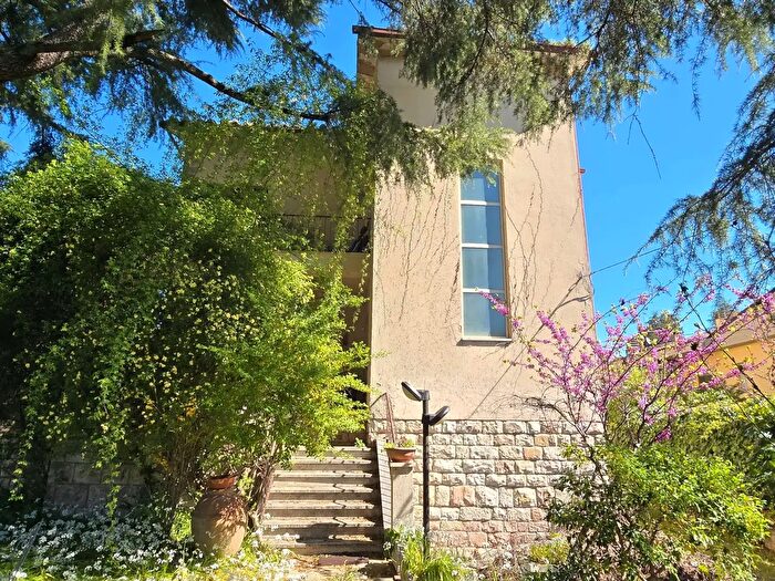 Casa con 10 locali in vendita in Viale della Resistenza, Panicale