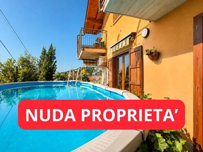 Appartamento trilocale in vendita in Via Giulio Caprini, Alzano Lombardo