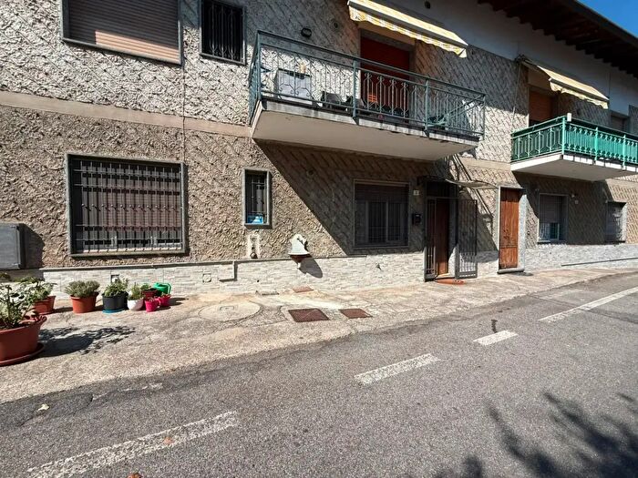 Appartamento trilocale in vendita in Via da Vinci, Corte Franca