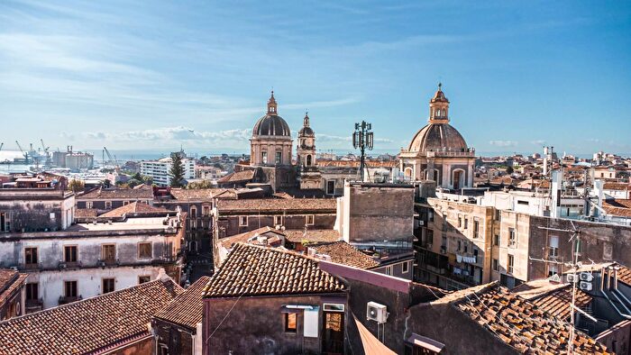Appartamento quadrilocale in vendita in Piazza Ogninella, Catania
