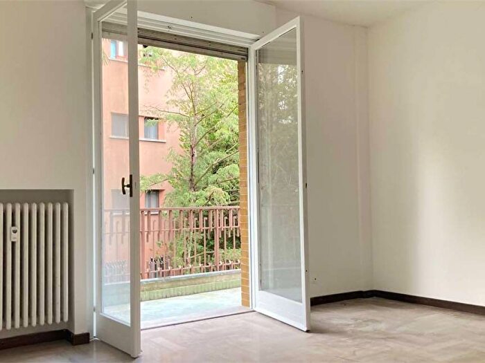 Appartamento trilocale in affitto in Via della Brunella, Brunella, Varese