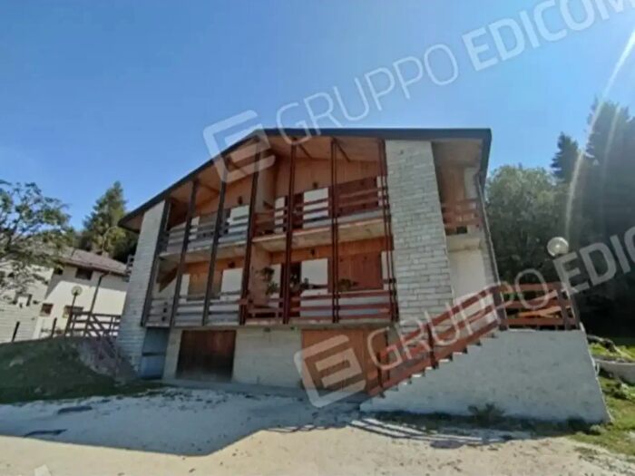 Appartamento trilocale in vendita in Via Faverghera, Belluno