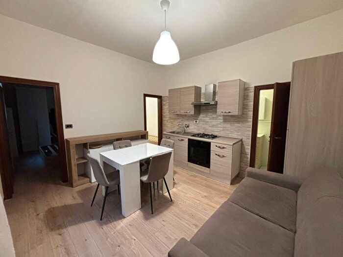 Appartamento trilocale in affitto in Via dei Carrettieri, Saragozza fuori Porta, Bologna