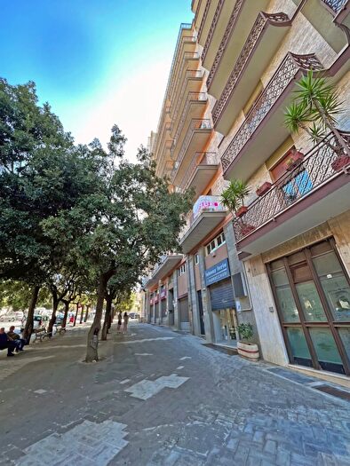 Appartamento con 5 locali in vendita in Via Roma Putignano, Putignano