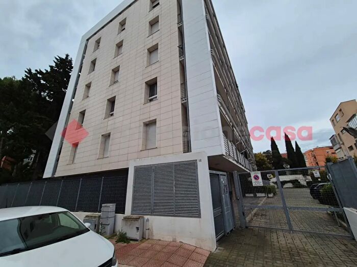 Appartamento trilocale in vendita in Via Magnaghi, Taranto