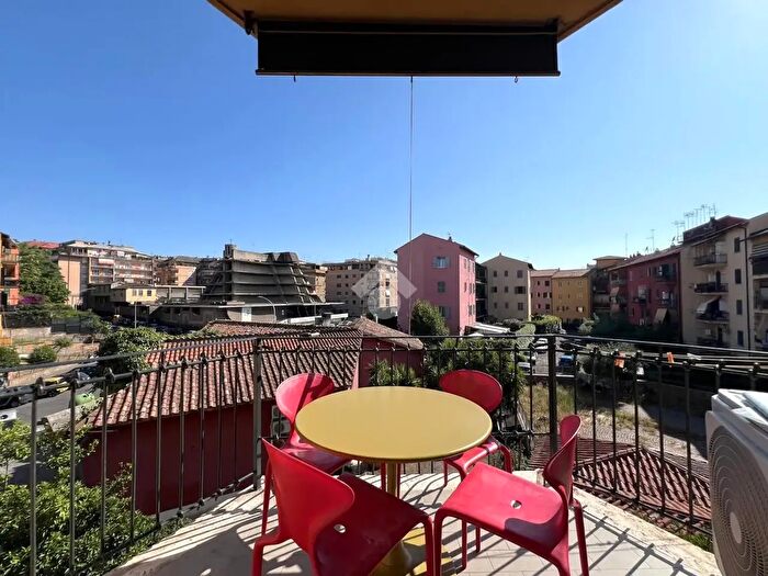 Appartamento quadrilocale in vendita in Via Cesana, Roma