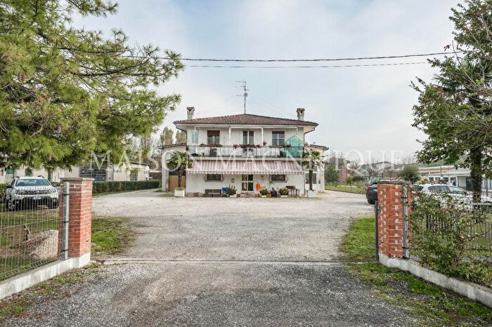 Appartamento trilocale in vendita in Via Circonvallazione, Fiscaglia