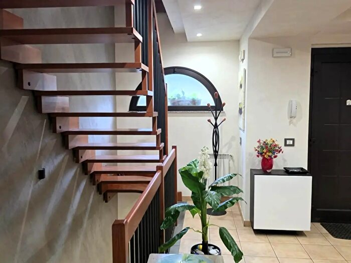 Casa con 6 locali in vendita in Via Guglielmo Marconi, Mascali