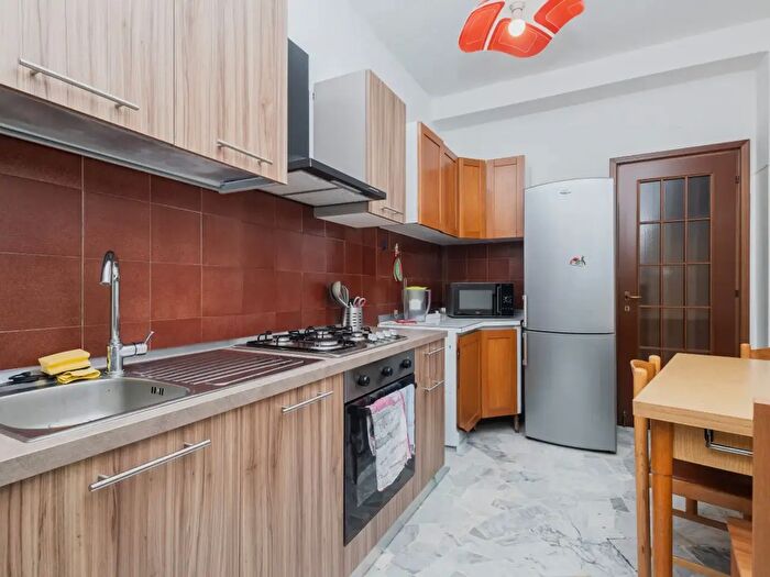 Appartamento trilocale in affitto in Via Paulucci di Calboli Fulcieri, Milano