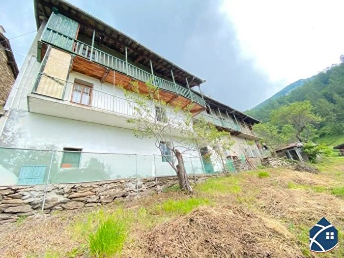 Casa con 9 locali in vendita in Massello Borgata Porte, Cumiana