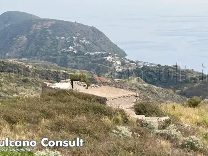 Casa trilocale in vendita in Santa Margherita, Lipari