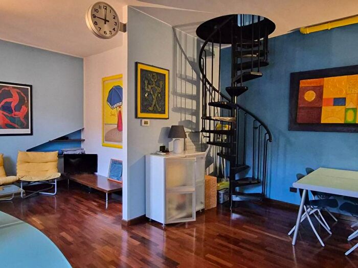 Casa bilocale in affitto in Via Pavia, Ascanio Sforza, Milano