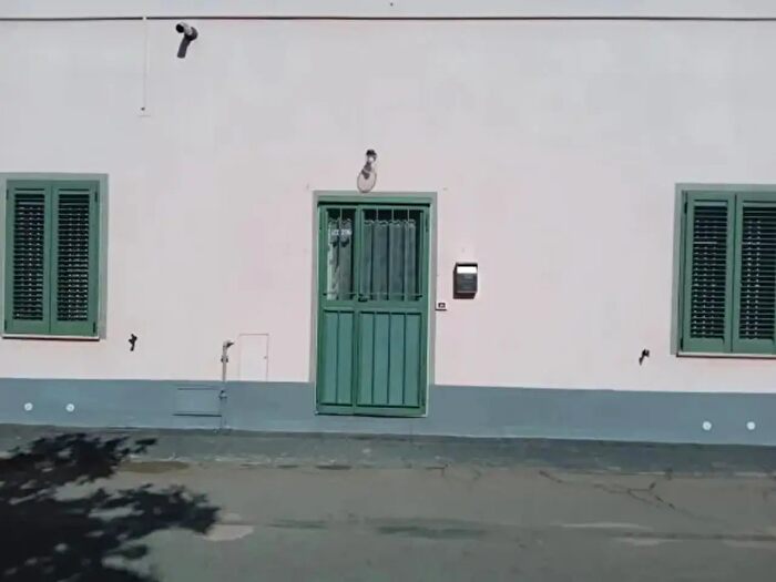 Casa quadrilocale in vendita in Largo Centurie, Roccastrada