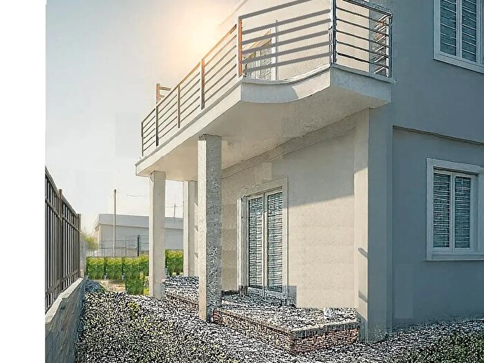 Casa quadrilocale in vendita in Castel Volturno