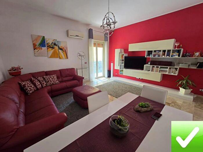 Appartamento con 5 locali in vendita in Reggio Calabria