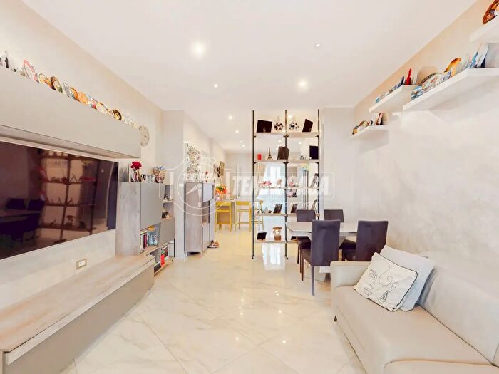 Appartamento quadrilocale in vendita in Via Boston, Torino