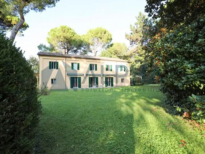 Casa con 6 locali in vendita in Via San Mauro, Cesena