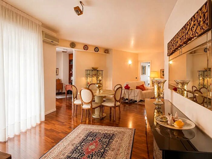 Appartamento quadrilocale in vendita in Via Lussemburgo, Vicenza