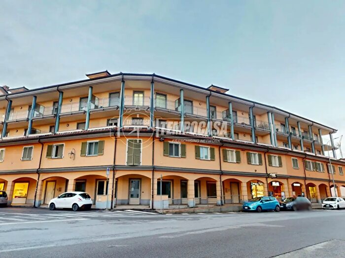 Appartamento trilocale in vendita in Via Cuneo, Bra