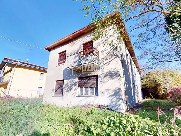 Casa con 5 locali in vendita in Via Chiesa Alberone, Cento