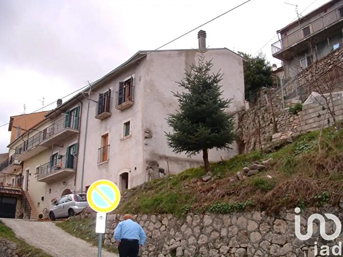Casa con 6 locali in vendita in Via XX Settembre, Scontrone