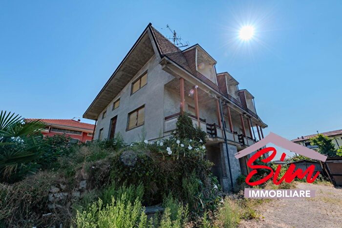 Casa con 10 locali in vendita in Via Ticino Snc, Cameri