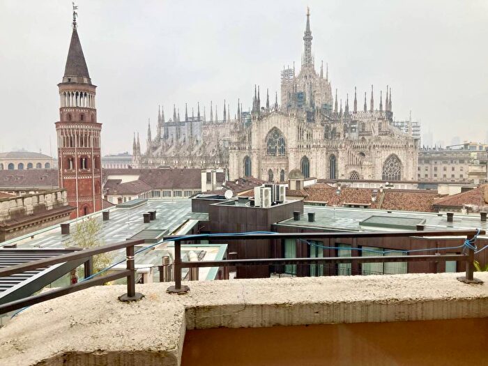 Casa trilocale in affitto in Via Larga, Duomo, Milano