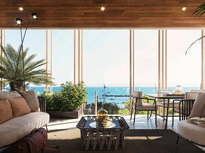 Appartamento quadrilocale in vendita in Viale Alcione Angolo Via Tirino, Francavilla Al Mare